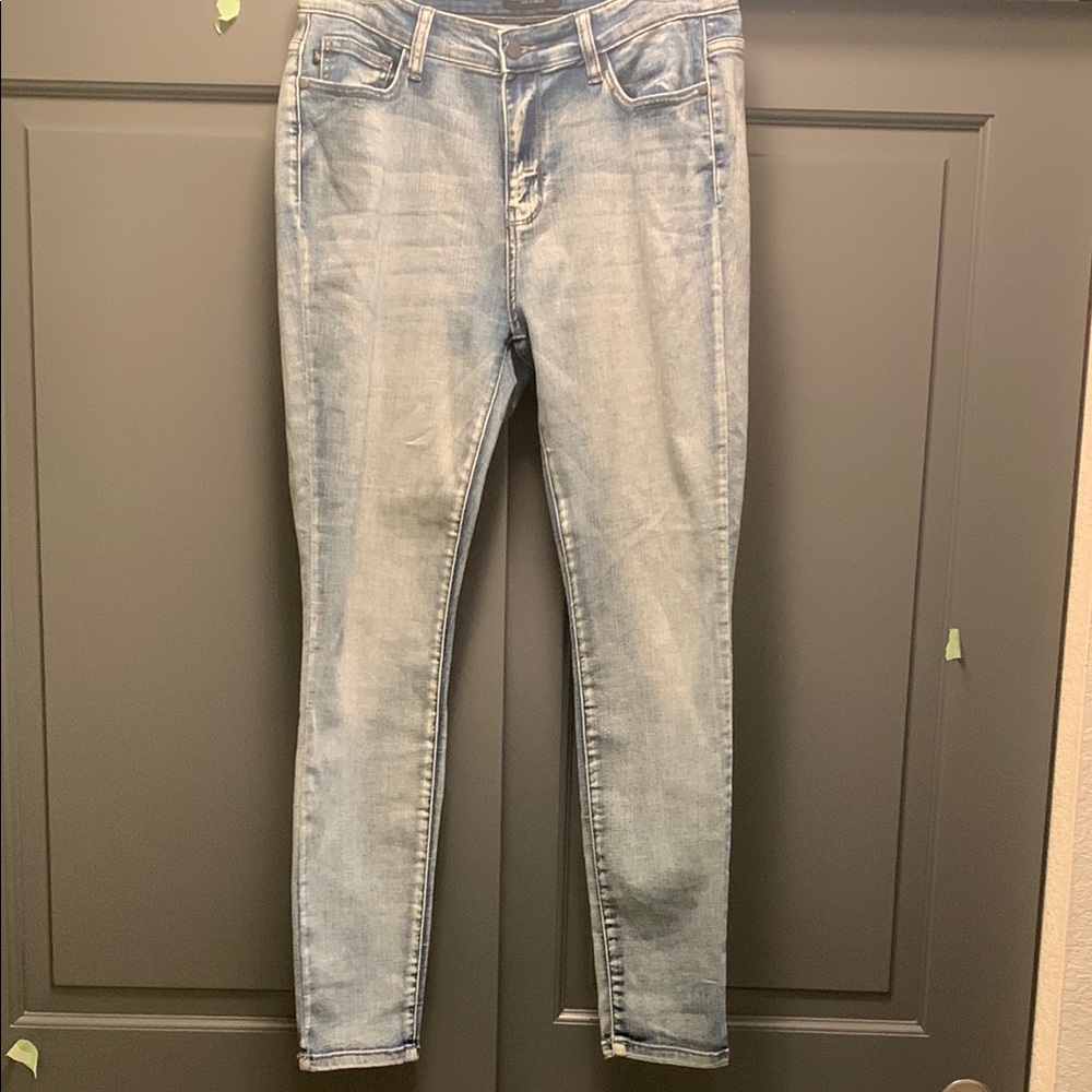Judy Blue Skinny Jeans. Acid wash